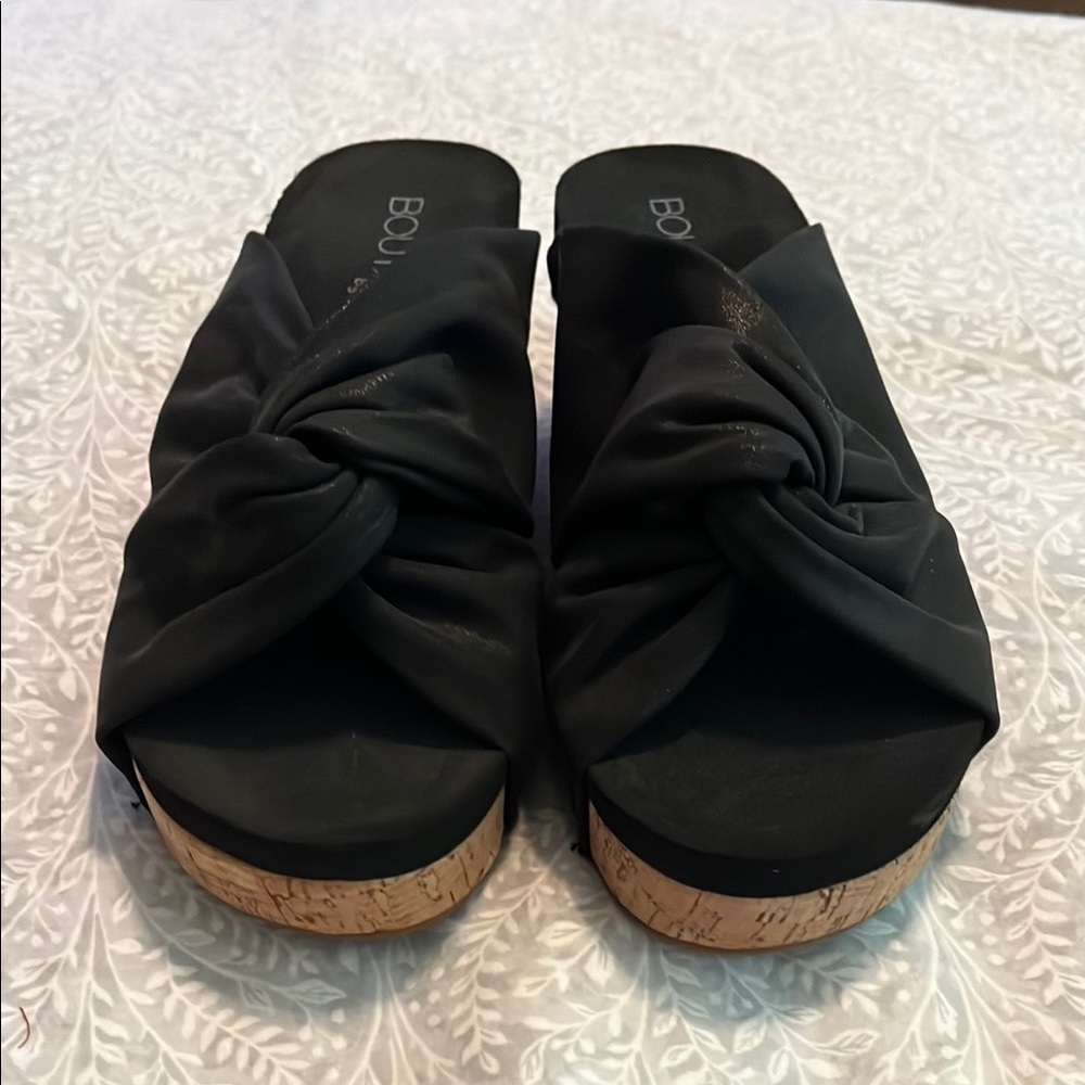 Corkys Black Slide‎ Sandals with Knotted Design Size 8
